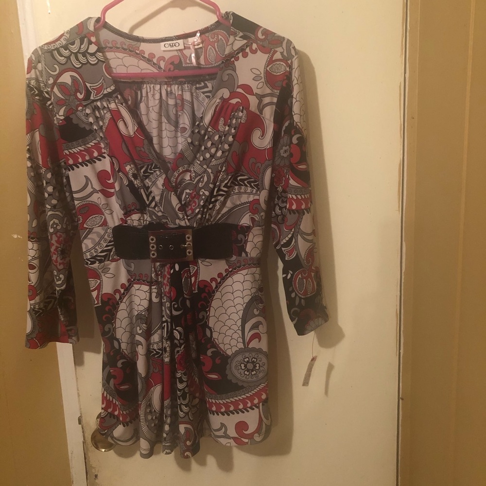 🐸 $8 Cato Brand Dressy Blouse Women Size Medium.